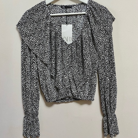 Zara ribbed black and white top - Picture 1 of 1